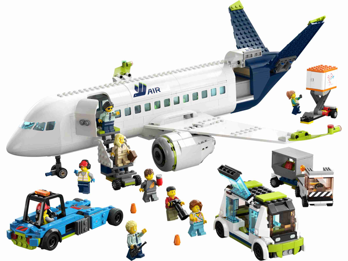 LEGO® 60367 - LEGO City Passagierflugzeug (913 Teile) kaufen